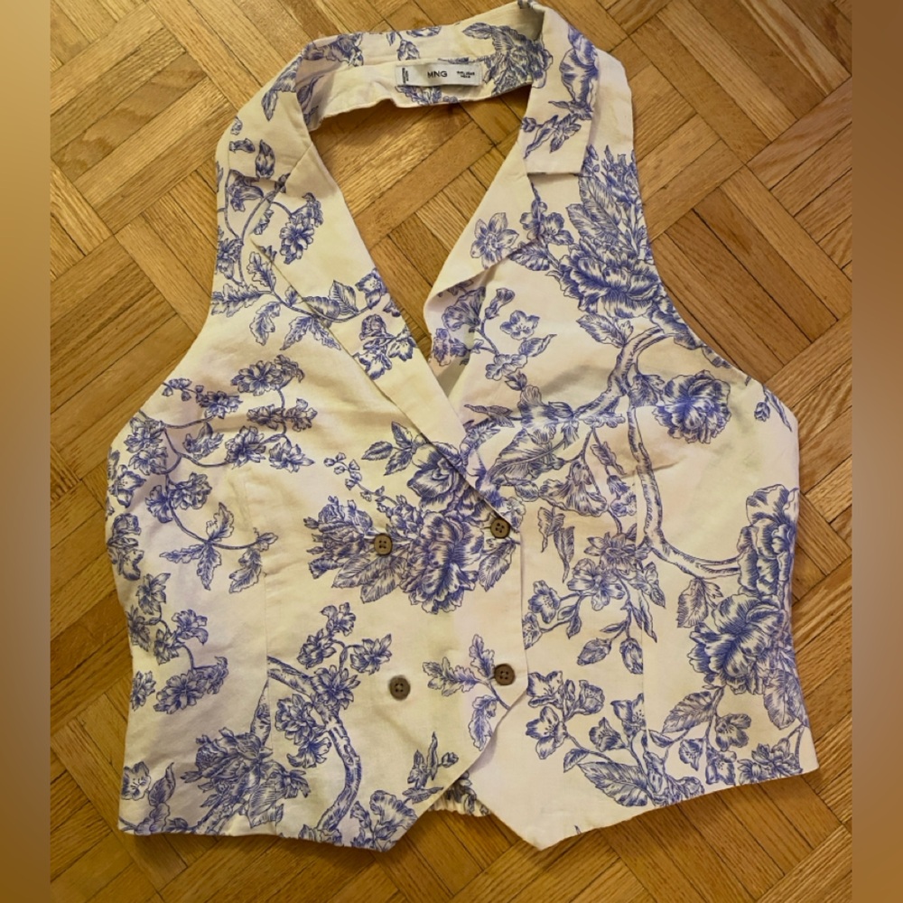 Dainty porcelain floral pattern halter top vest